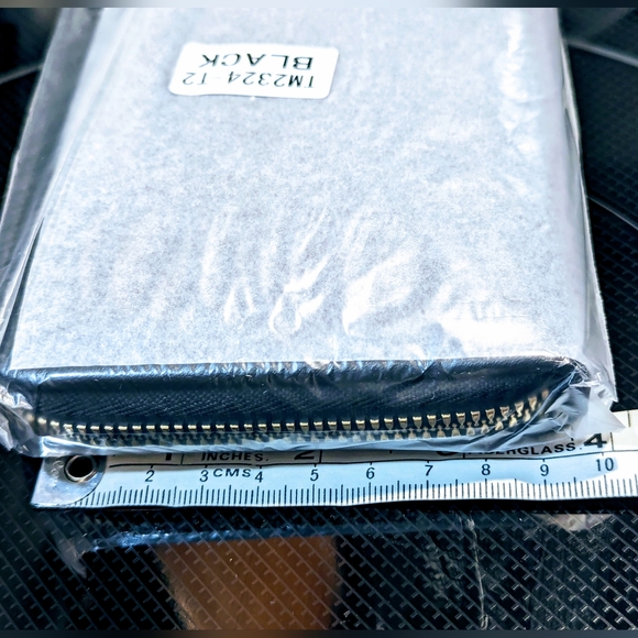 NWT • 3-Piece Convertible Handbag - Picture 7 of 8